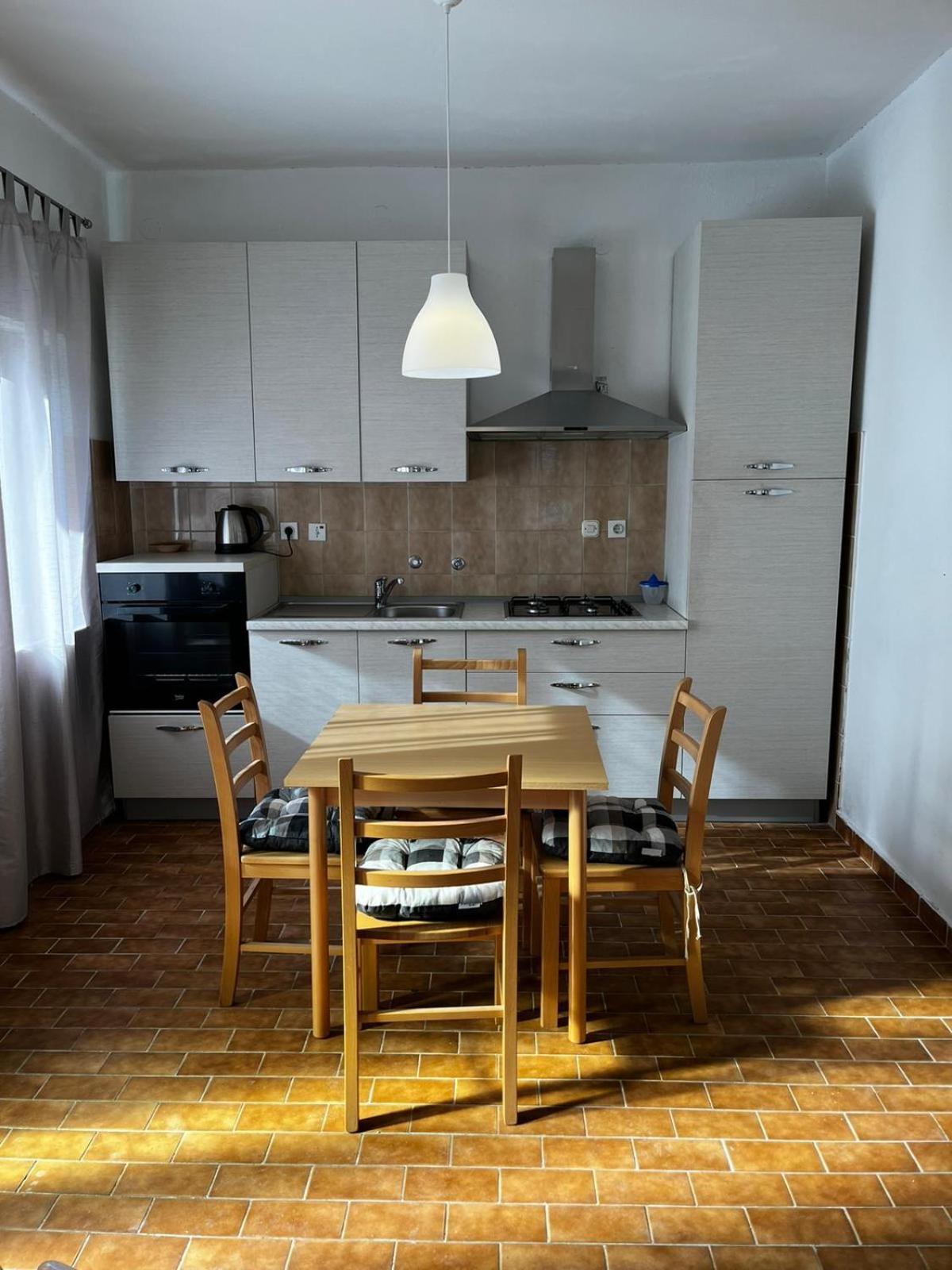 Apartmani Branko Vojnovic Omiš Habitación foto
